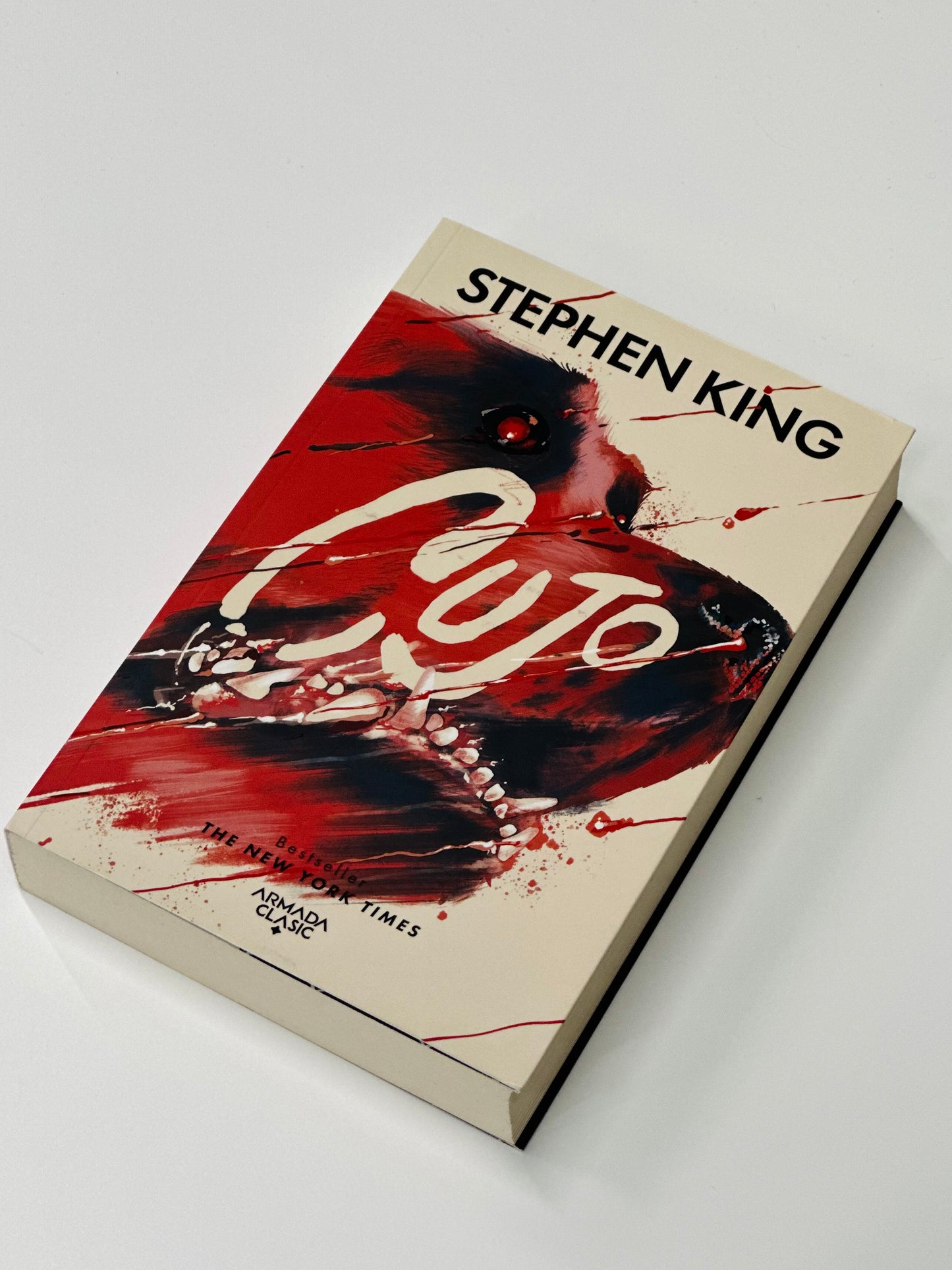 Cujo
STEPHEN KING